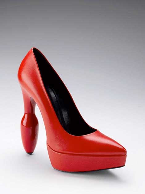 Red calfskin point pump with glossy red butt plug heel